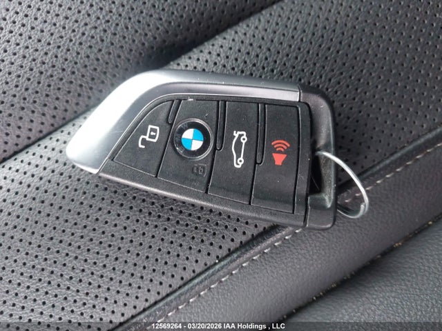 12569264 :رقم المزاد ، 3MW5R7J09N8C71765 vin ، 2022 Bmw 330i Xdrive مزاد بيع