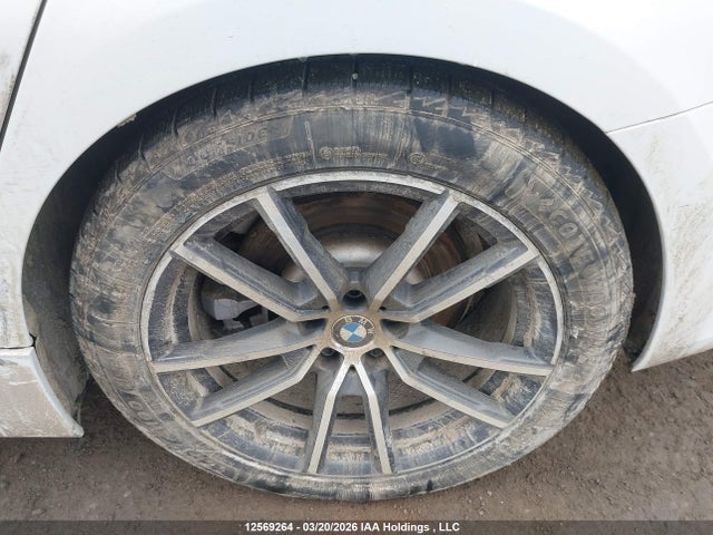 12569264 :رقم المزاد ، 3MW5R7J09N8C71765 vin ، 2022 Bmw 330i Xdrive مزاد بيع