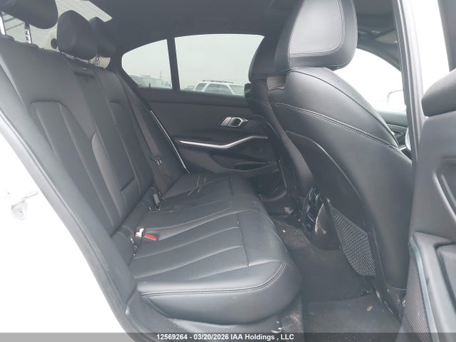 12569264 :رقم المزاد ، 3MW5R7J09N8C71765 vin ، 2022 Bmw 330i Xdrive مزاد بيع