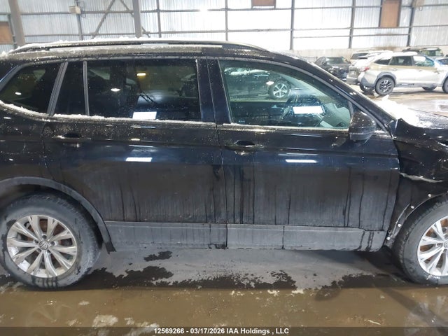 3VV0B7AX7JM117878 Volkswagen Tiguan Trendline