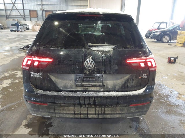 3VV0B7AX7JM117878 Volkswagen Tiguan Trendline