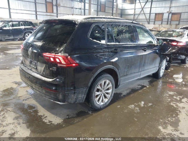3VV0B7AX7JM117878 Volkswagen Tiguan Trendline