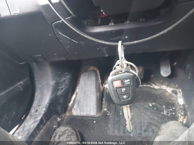 2T1BURHE4GC649320 Toyota COROLLA LE