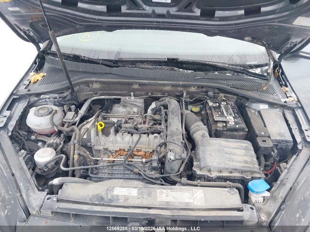 3VWG57AU7KM017997 Volkswagen Golf
