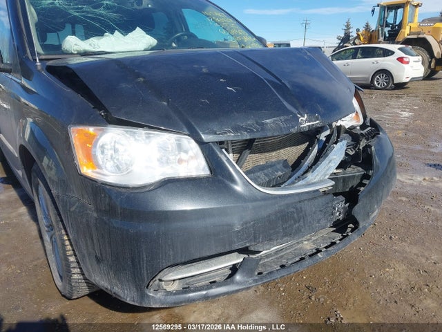 Продажа на аукционе авто 2015 Chrysler Town & Country Touring-l, vin: 2C4RC1CG3FR693173, номер лота: 12569295