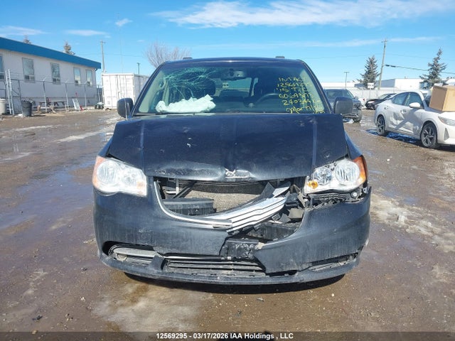 Продажа на аукционе авто 2015 Chrysler Town & Country Touring-l, vin: 2C4RC1CG3FR693173, номер лота: 12569295