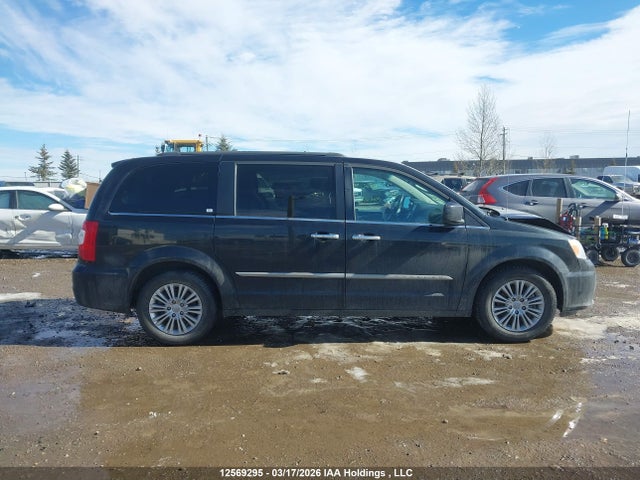 Продажа на аукционе авто 2015 Chrysler Town & Country Touring-l, vin: 2C4RC1CG3FR693173, номер лота: 12569295