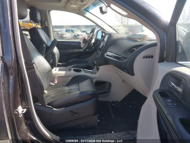 Продажа на аукционе авто 2015 Chrysler Town & Country Touring-l, vin: 2C4RC1CG3FR693173, номер лота: 12569295