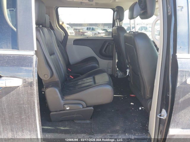 Продажа на аукционе авто 2015 Chrysler Town & Country Touring-l, vin: 2C4RC1CG3FR693173, номер лота: 12569295