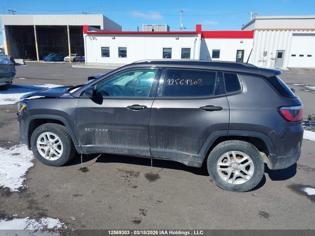 3C4NJCAB9JT271521 Jeep Compass Sport