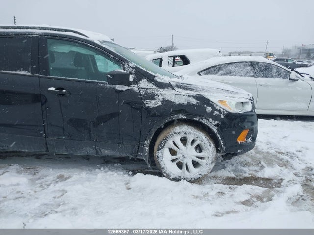 2017 Ford Escape S მანქანა იყიდება აუქციონზე, vin: 1FMCU0F7XHUB92825, აუქციონის ნომერი: 12569357