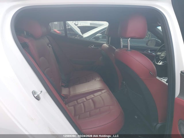 KNAE55LC4N6118404 KIA Stinger