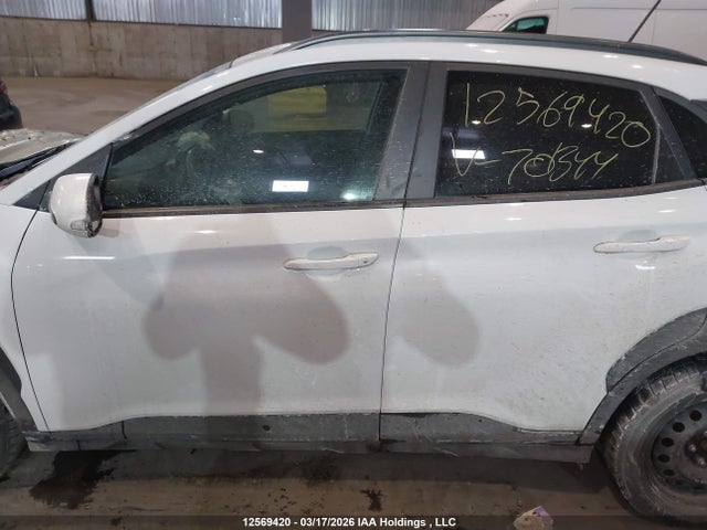 KM8K1CAA6MU701344 Hyundai Kona Essential Awd