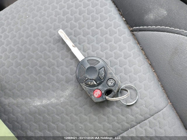 1FMCU9G98HUC05012 Ford Escape