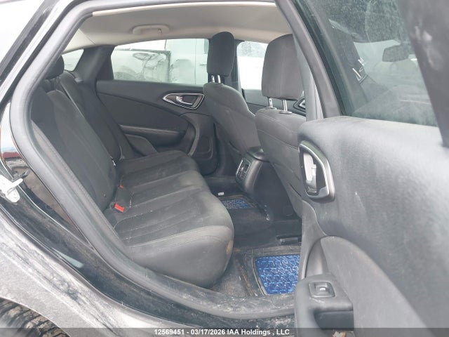 12569451 :رقم المزاد ، 1C3CCCAB1GN140470 vin ، 2016 Chrysler 200 Limited مزاد بيع
