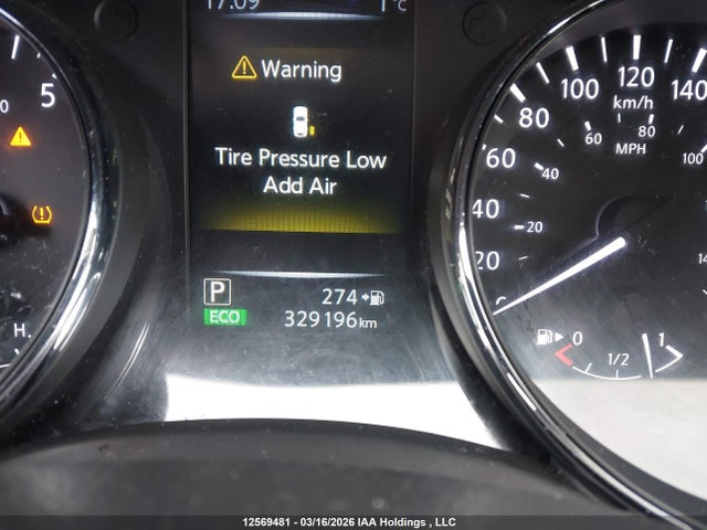 2017 Nissan Rogue Sv/sl მანქანა იყიდება აუქციონზე, vin: 5N1AT2MV7HC797186, აუქციონის ნომერი: 12569481