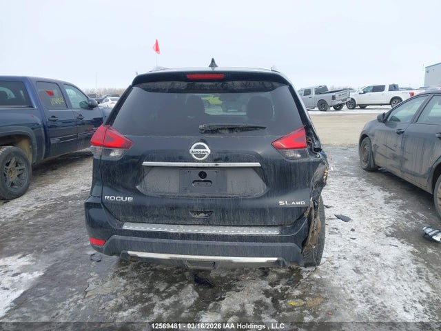 2017 Nissan Rogue Sv/sl მანქანა იყიდება აუქციონზე, vin: 5N1AT2MV7HC797186, აუქციონის ნომერი: 12569481