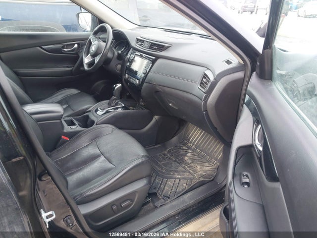 2017 Nissan Rogue Sv/sl მანქანა იყიდება აუქციონზე, vin: 5N1AT2MV7HC797186, აუქციონის ნომერი: 12569481