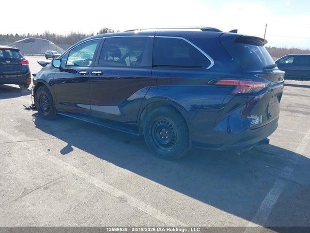 5TDGRKEC0NS090631 Toyota Sienna Xle 8-passenger