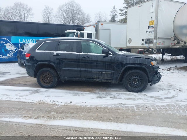 1C4RJFAG8JC364914 Jeep Grand Cherokee Laredo