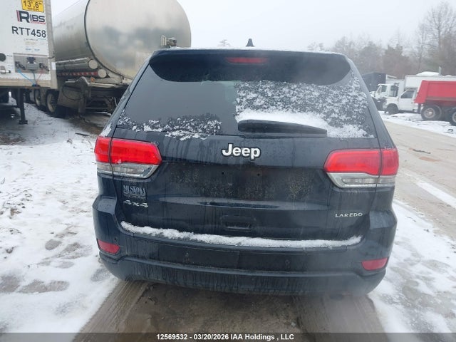 1C4RJFAG8JC364914 Jeep Grand Cherokee Laredo