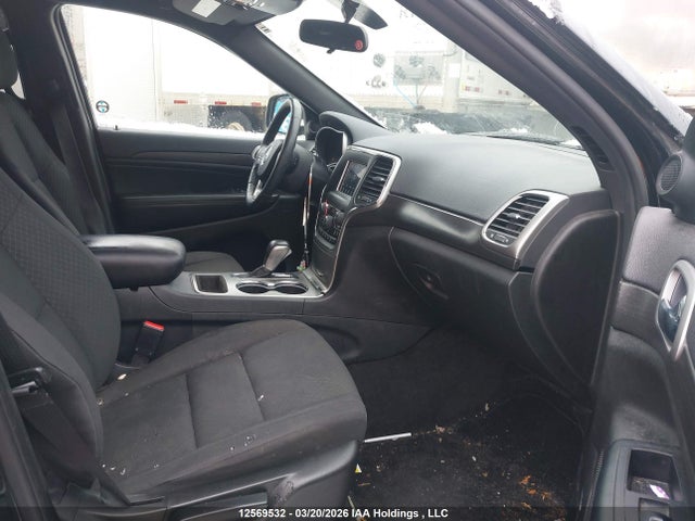 1C4RJFAG8JC364914 Jeep Grand Cherokee Laredo