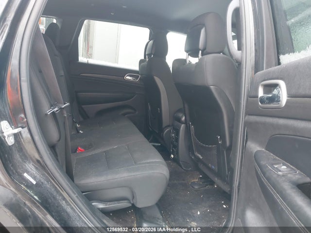 1C4RJFAG8JC364914 Jeep Grand Cherokee Laredo
