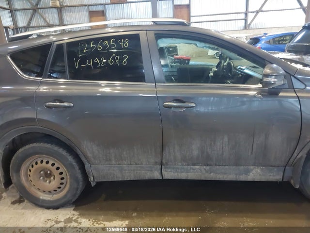 2T3ZFREV3JW492678 Toyota RAV4 LE