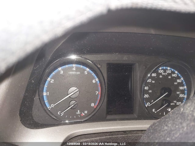 2T3ZFREV3JW492678 Toyota RAV4 LE