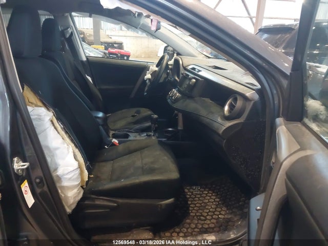 2T3ZFREV3JW492678 Toyota RAV4 LE