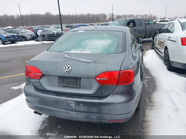 3VW1K7AJ5EM253900 Volkswagen JETTA S