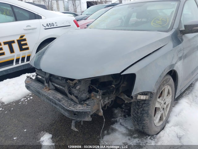 3VW1K7AJ5EM253900 Volkswagen JETTA S