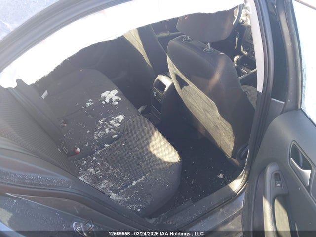 3VW1K7AJ5EM253900 Volkswagen JETTA S