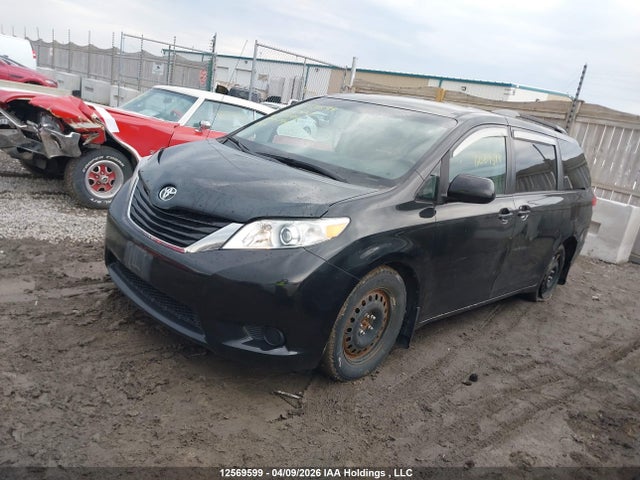 2011 Toyota Sienna Le V6 მანქანა იყიდება აუქციონზე, vin: 5TDKK3DC4BS130811, აუქციონის ნომერი: 12569599