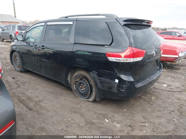 2011 Toyota Sienna Le V6 მანქანა იყიდება აუქციონზე, vin: 5TDKK3DC4BS130811, აუქციონის ნომერი: 12569599