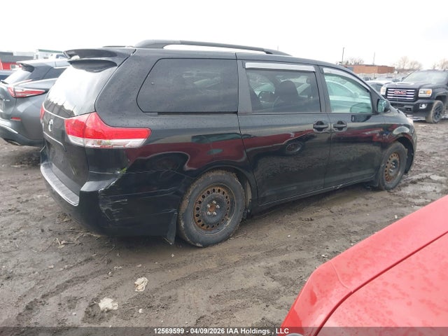 2011 Toyota Sienna Le V6 მანქანა იყიდება აუქციონზე, vin: 5TDKK3DC4BS130811, აუქციონის ნომერი: 12569599
