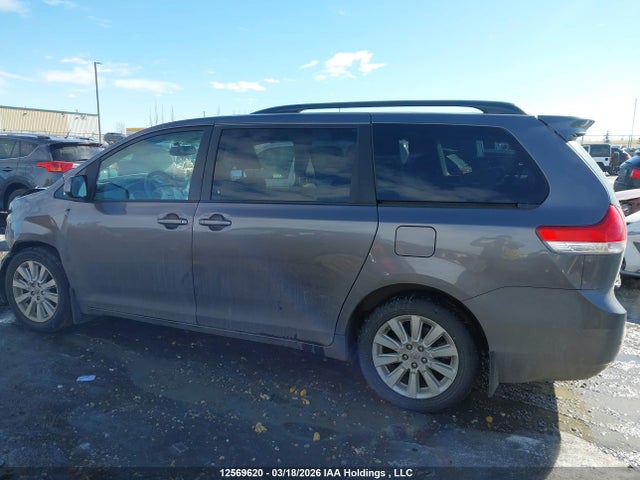 Продаж на аукціоні авто 2014 Toyota Sienna Xle 7 Passenger, vin: 5TDDK3DC7ES088499, номер лоту: 12569620