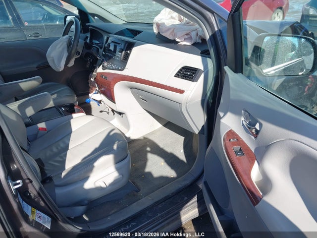 Продаж на аукціоні авто 2014 Toyota Sienna Xle 7 Passenger, vin: 5TDDK3DC7ES088499, номер лоту: 12569620
