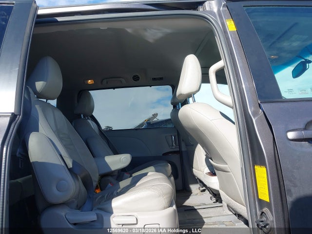 Продаж на аукціоні авто 2014 Toyota Sienna Xle 7 Passenger, vin: 5TDDK3DC7ES088499, номер лоту: 12569620