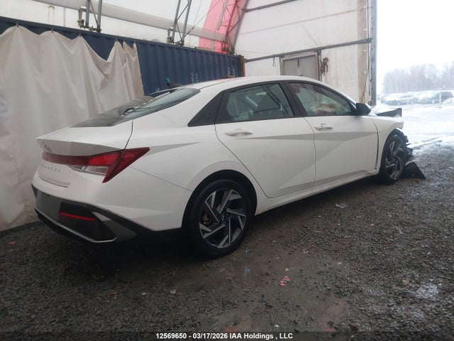 KMHLM4DG6SU004996 Hyundai Elantra Preferred With Tech Package