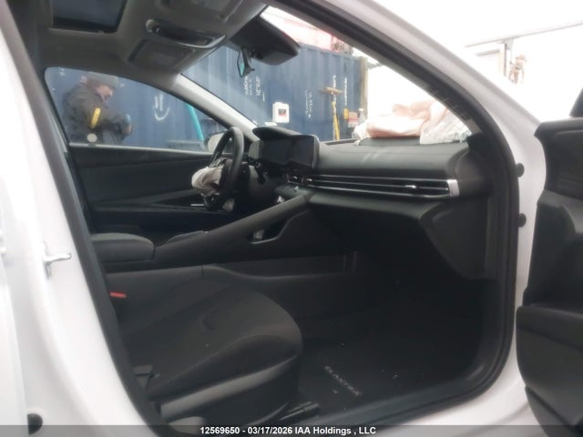 KMHLM4DG6SU004996 Hyundai Elantra Preferred With Tech Package
