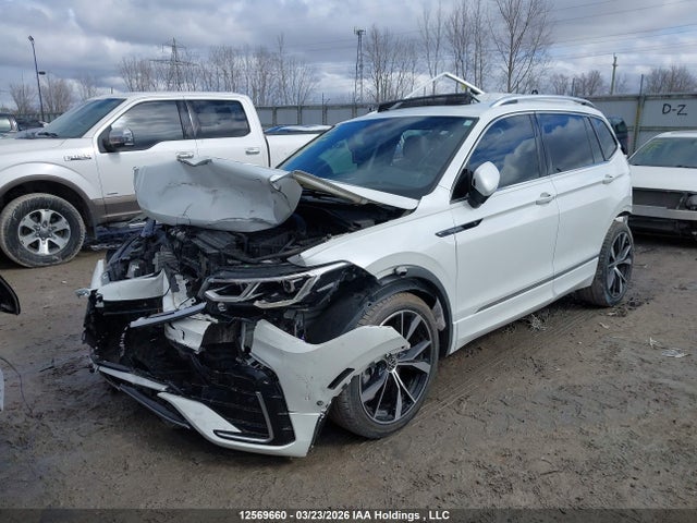 3VV4B7AX9NM116304 Volkswagen Tiguan Highline R-line