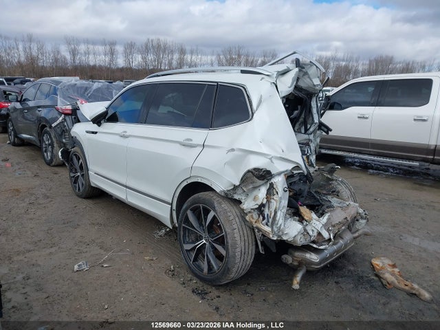3VV4B7AX9NM116304 Volkswagen Tiguan Highline R-line