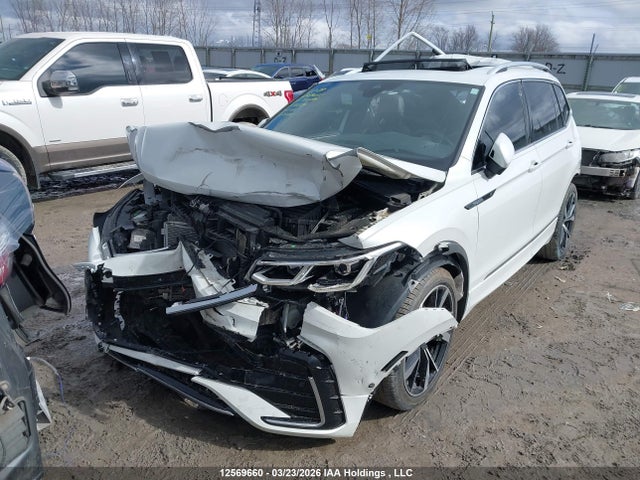 3VV4B7AX9NM116304 Volkswagen Tiguan Highline R-line