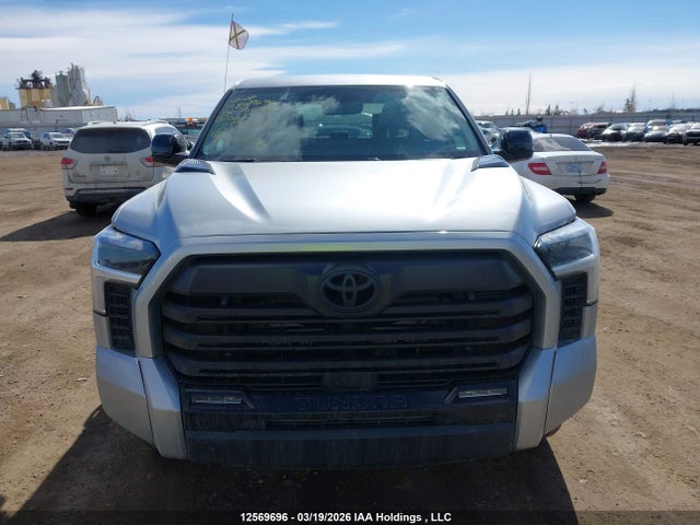 2024 Toyota Tundra Hybrid Limited 4x4 მანქანა იყიდება აუქციონზე, vin: 5TFWC5ECXRX008161, აუქციონის ნომერი: 12569696