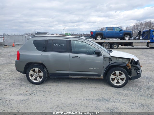 12569715 :رقم المزاد ، 1C4NJDAB5DD270043 vin ، 2013 Jeep Compass Sport/north مزاد بيع