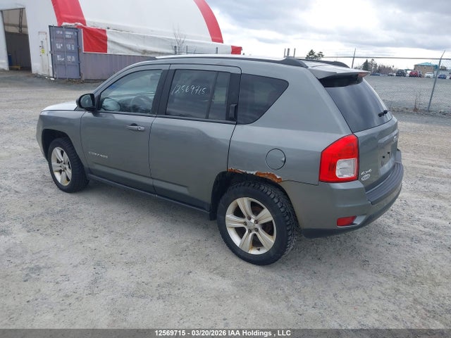 12569715 :رقم المزاد ، 1C4NJDAB5DD270043 vin ، 2013 Jeep Compass Sport/north مزاد بيع