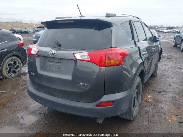 2T3WFREV1FW187688 Toyota Rav4 Xle