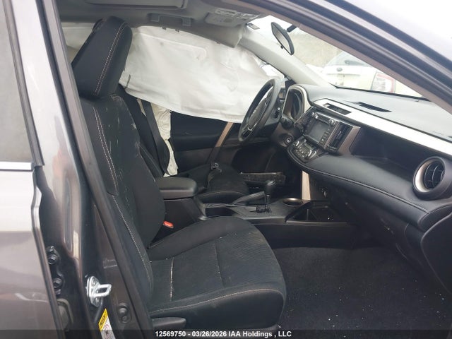 2T3WFREV1FW187688 Toyota Rav4 Xle