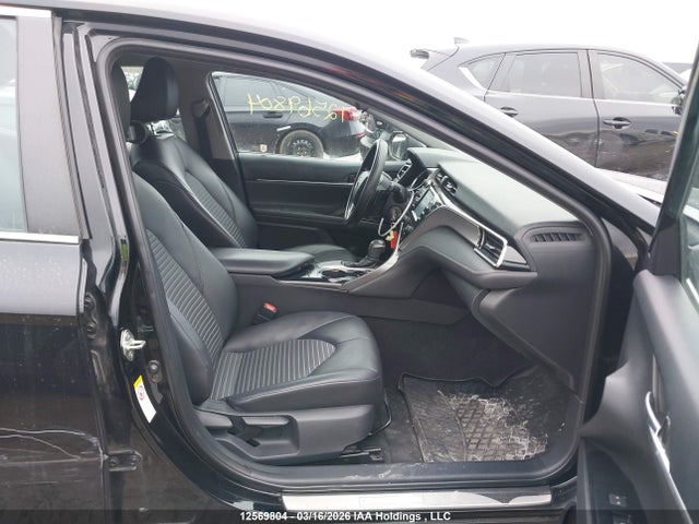 4T1B11HK2JU504654 Toyota CAMRY SE